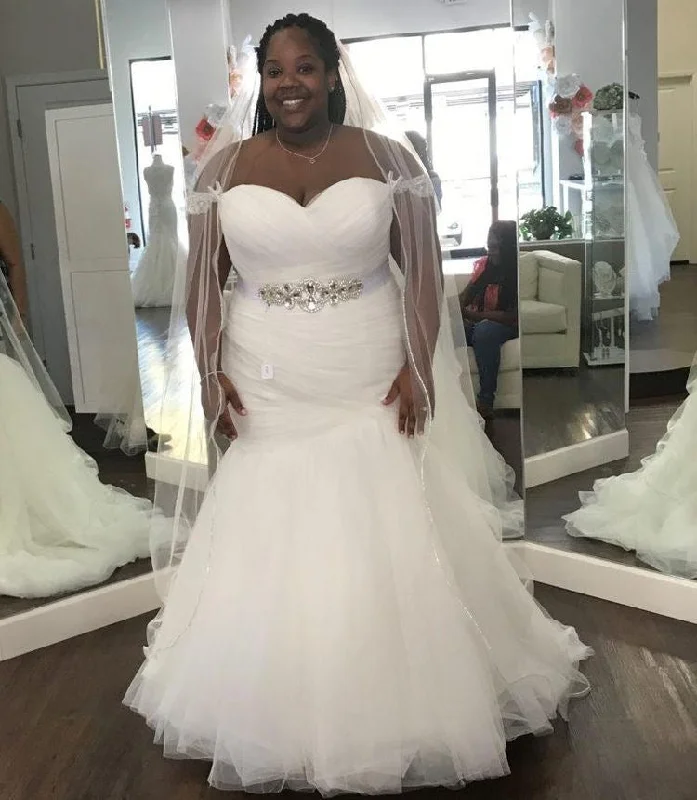 Plus Size Off the Shoulder White Wedding Dresses Waist with Rhinestones