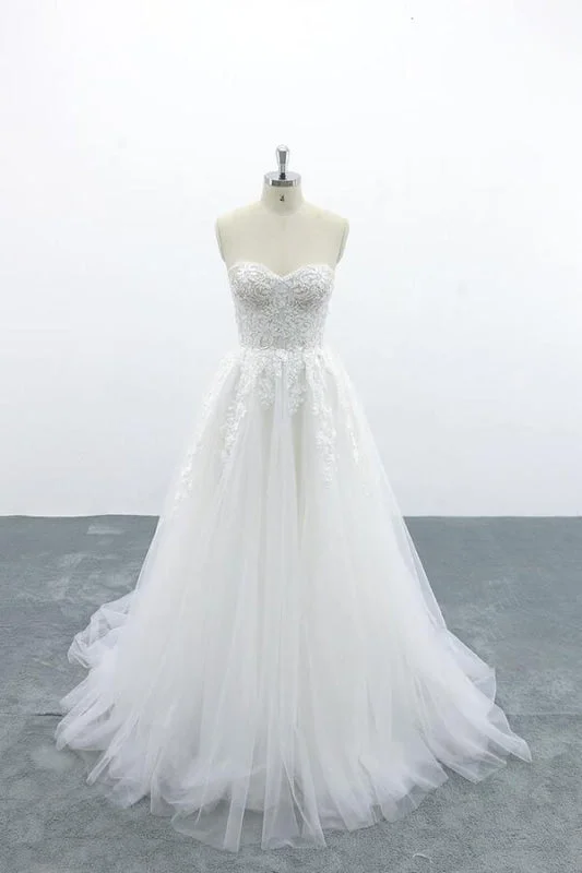 Appliques Strapless Tulle A-line Wedding Dress