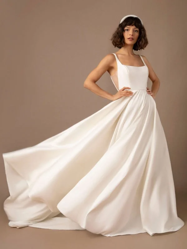 Simple Wedding Dress With Train Satin Fabric Strapless Sleeveless Pockets A-Line Bridal Gowns